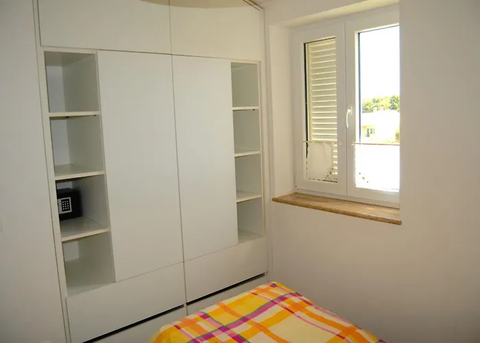 Ari I Segi Apartman Karigador